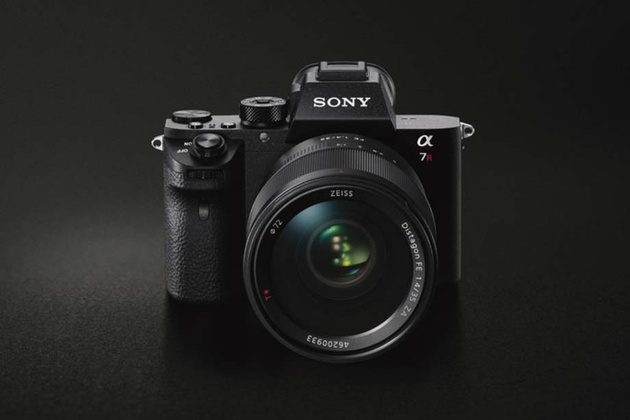 Выбираем беззеркалку для летнего путешествия