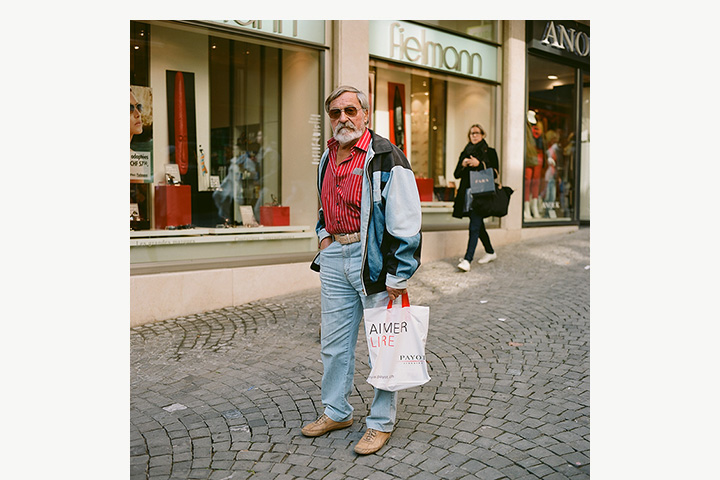 Kak pozirovat dlya foto 18