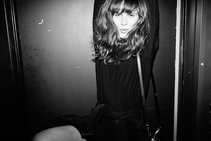 Kak pozirovat dlya foto 21