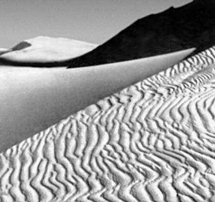 Фотоискусство. Зарубежное искусство 20 в. А. Адамс. «Калифорнийские дюны». 1962. США.