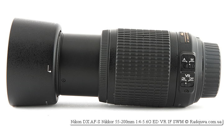 Nikon DX AF-S Nikkor 55-200mm 1:4-5.6G ED VR IF SWM с установленной блендой