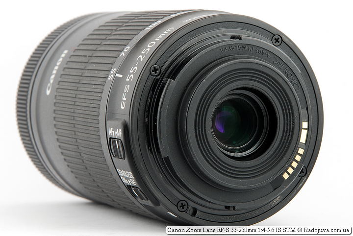 Canon Zoom Lens EF-S 55-250mm 1:4-5.6 IS STM. Надпись со стороны байонета 
