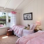 Детская комната для двух девочек