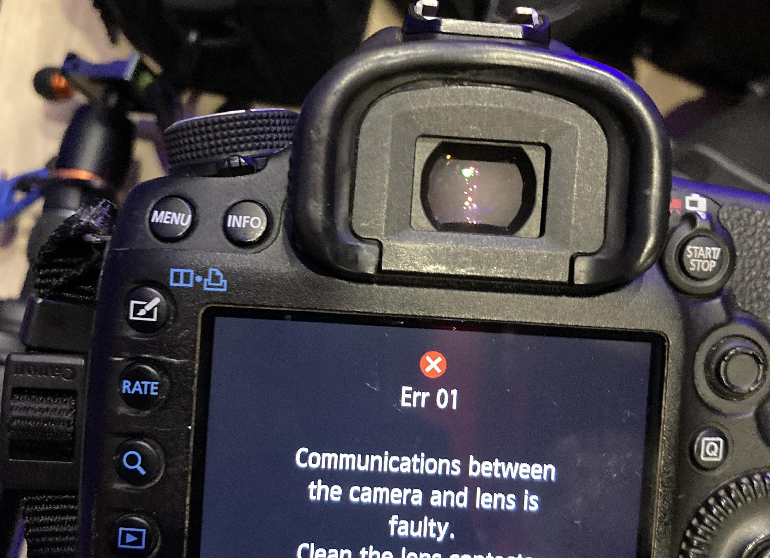 Ошибка 01 у объектива Canon